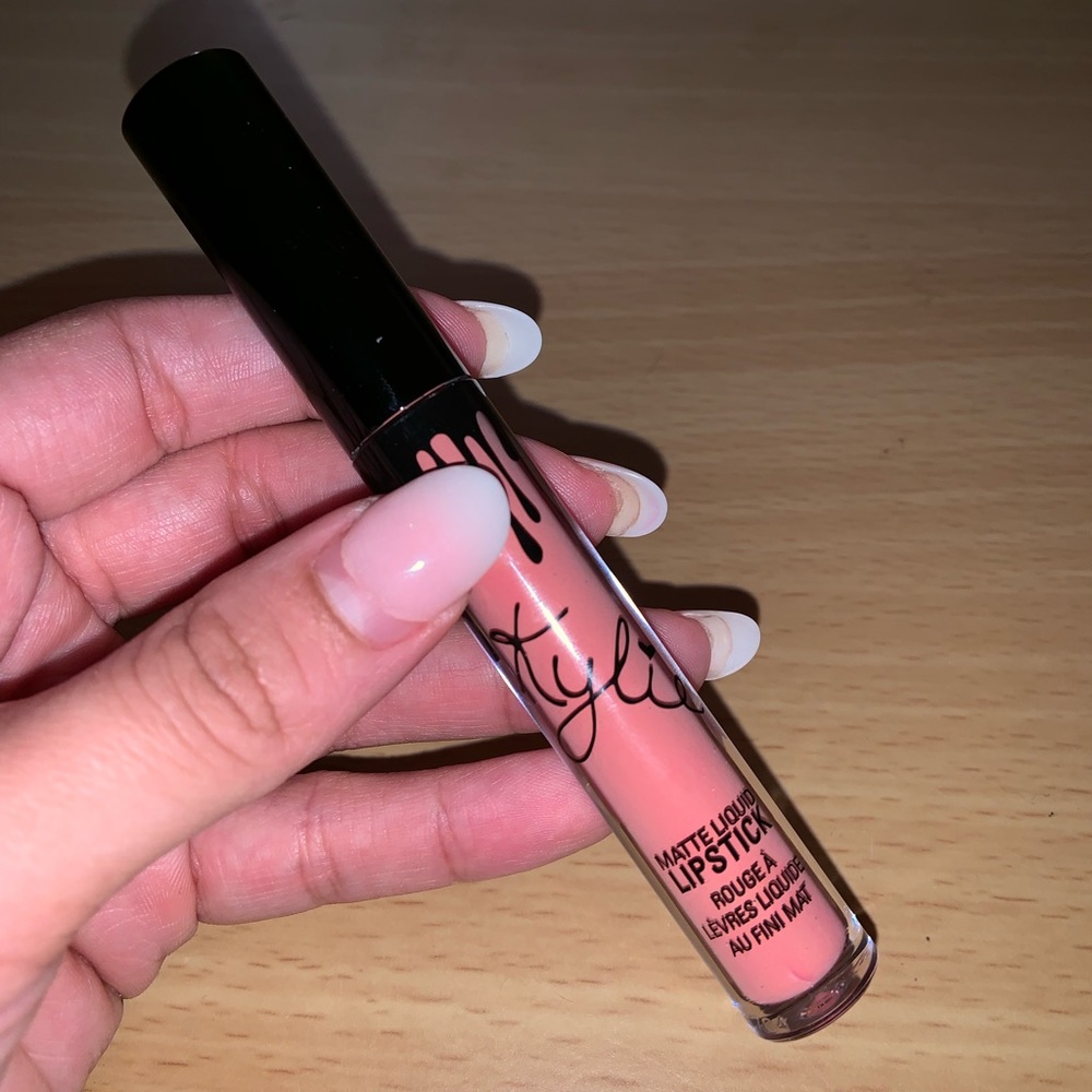Kylie Apricot Matte Lip Kit